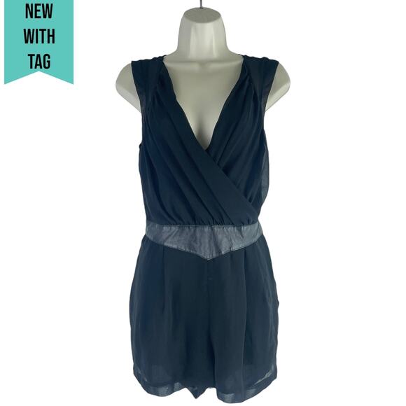 Silence+Noise UO Faux Wrap Chiffon Belted Romper Black Size 2 - Picture 2 of 9